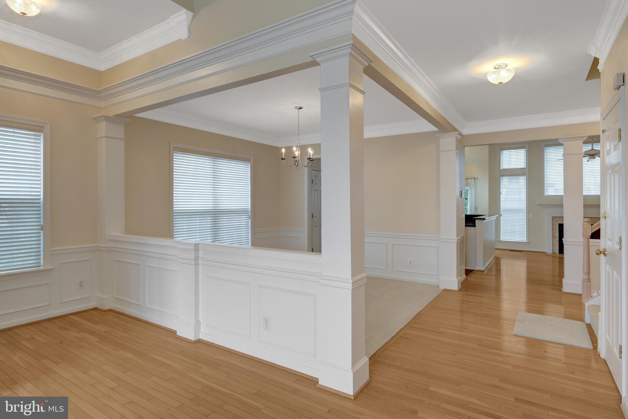 THE COURTS OF FOX MILL - Residential