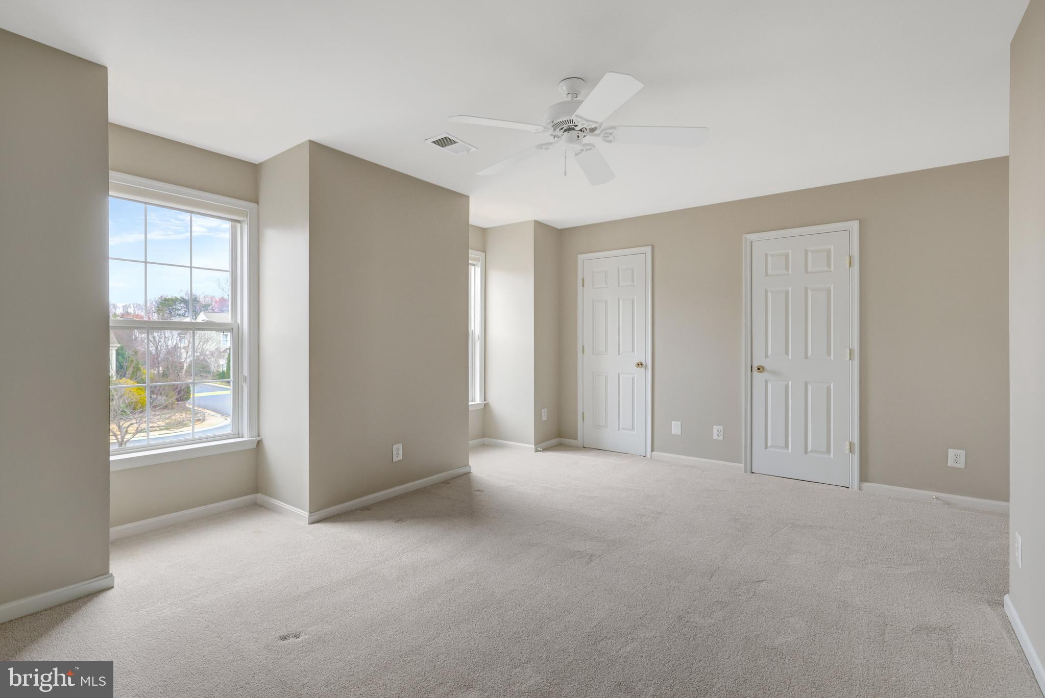 THE COURTS OF FOX MILL - Residential
