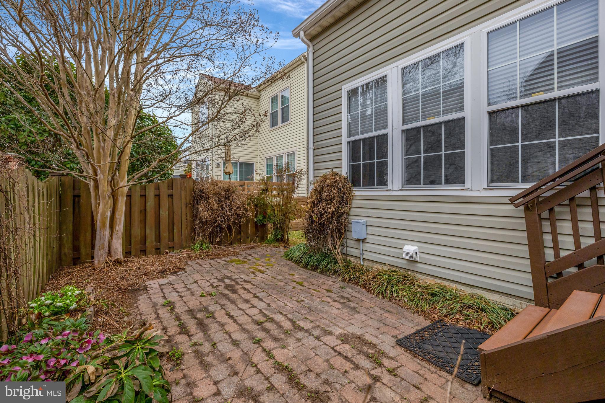 THE COURTS OF FOX MILL - Residential
