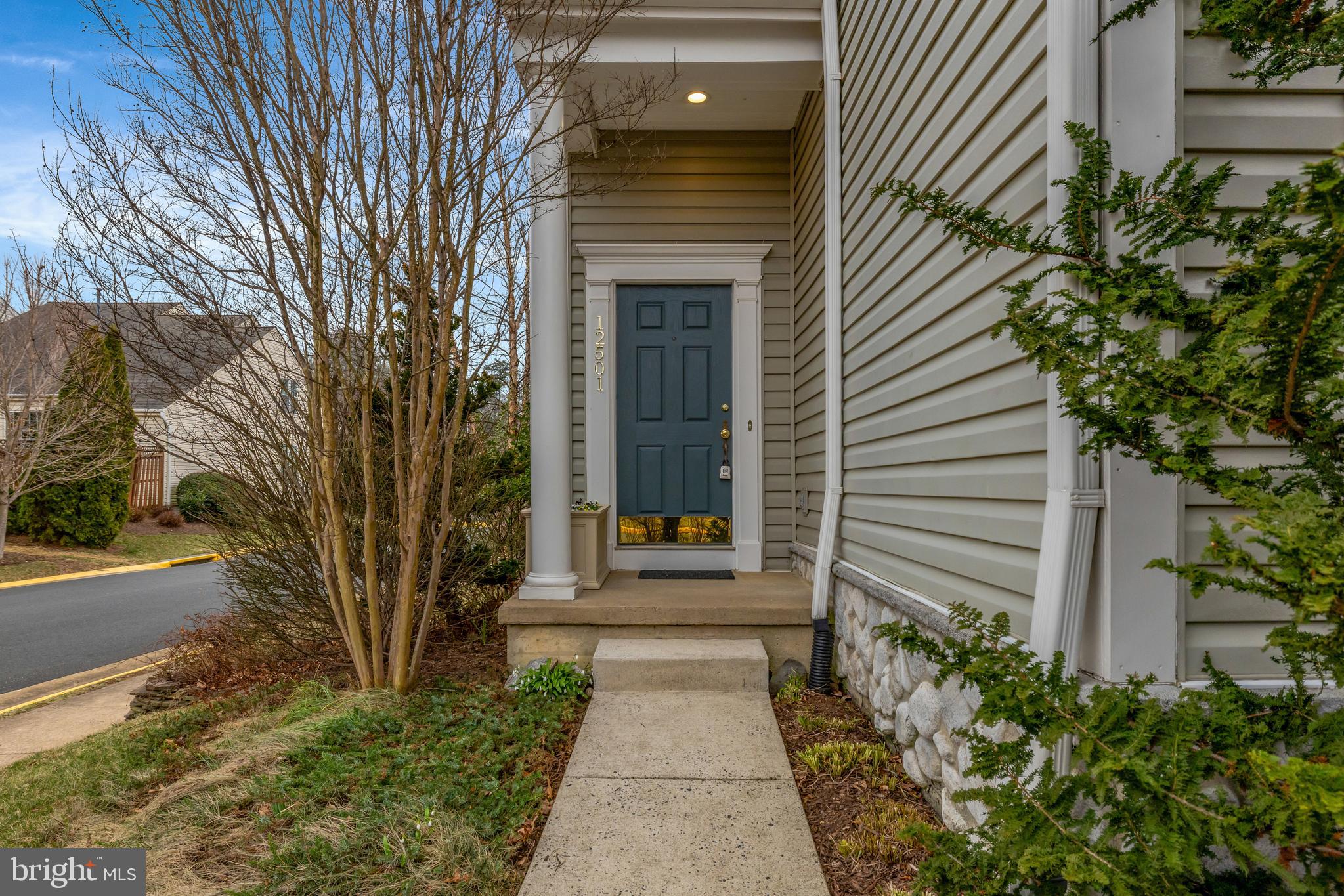 THE COURTS OF FOX MILL - Residential