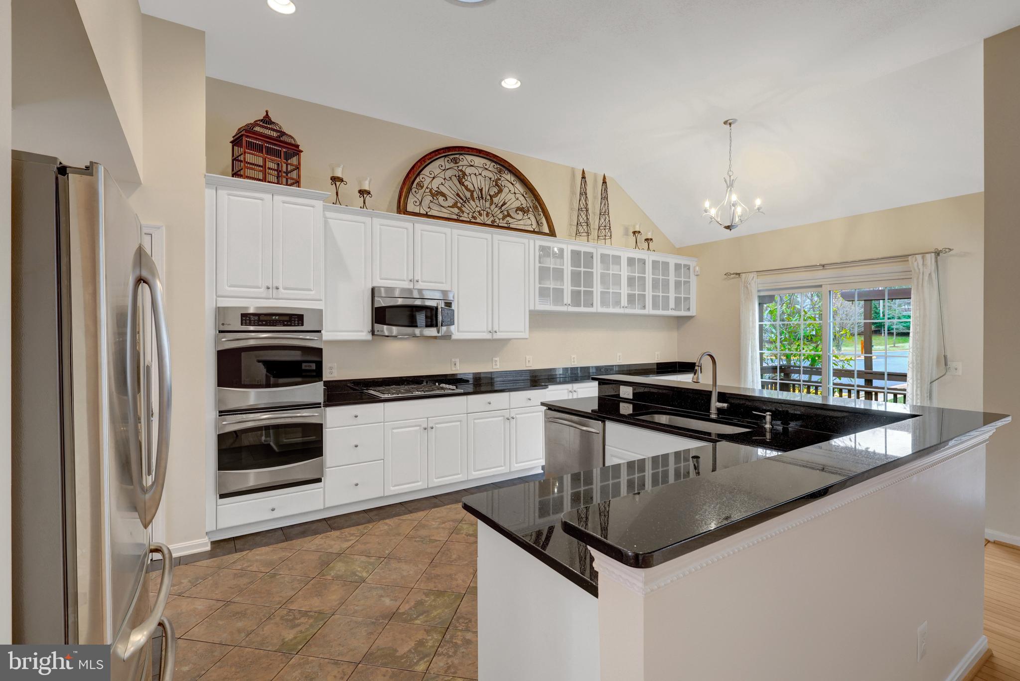 THE COURTS OF FOX MILL - Residential