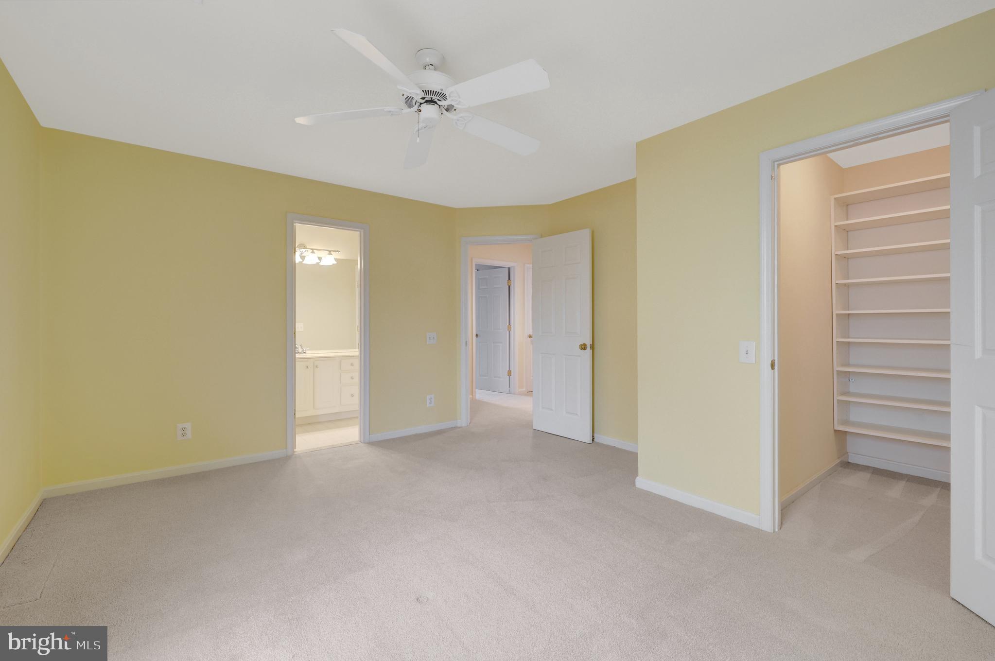 THE COURTS OF FOX MILL - Residential