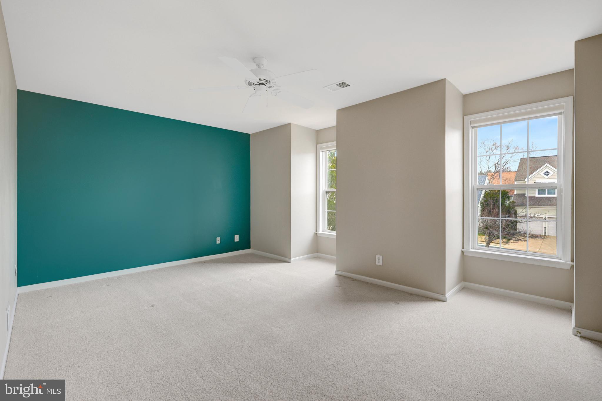 THE COURTS OF FOX MILL - Residential
