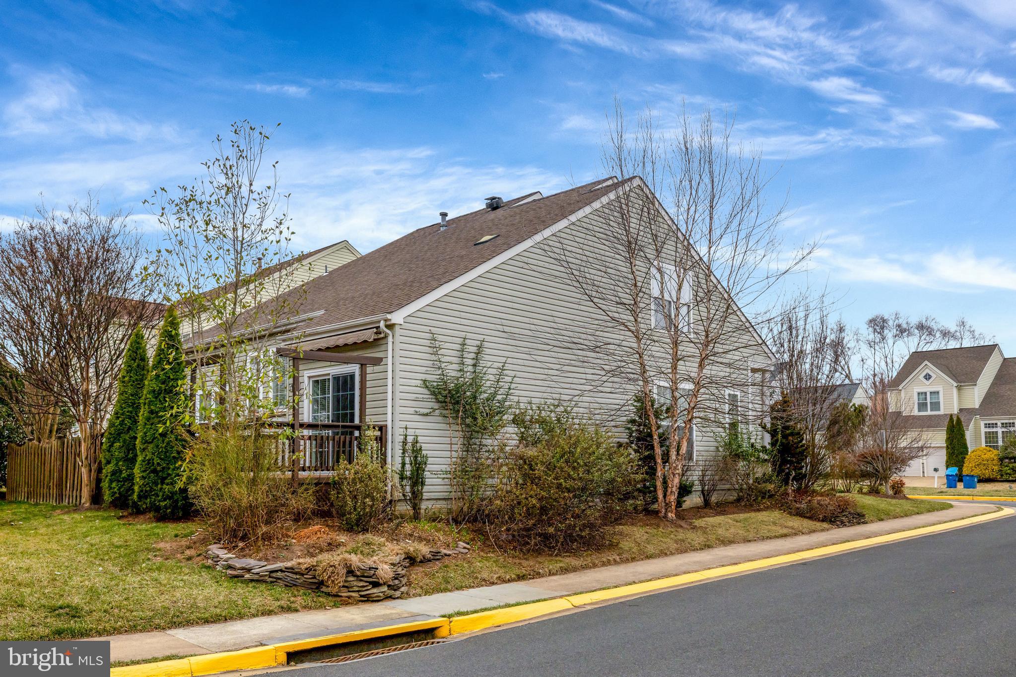 THE COURTS OF FOX MILL - Residential