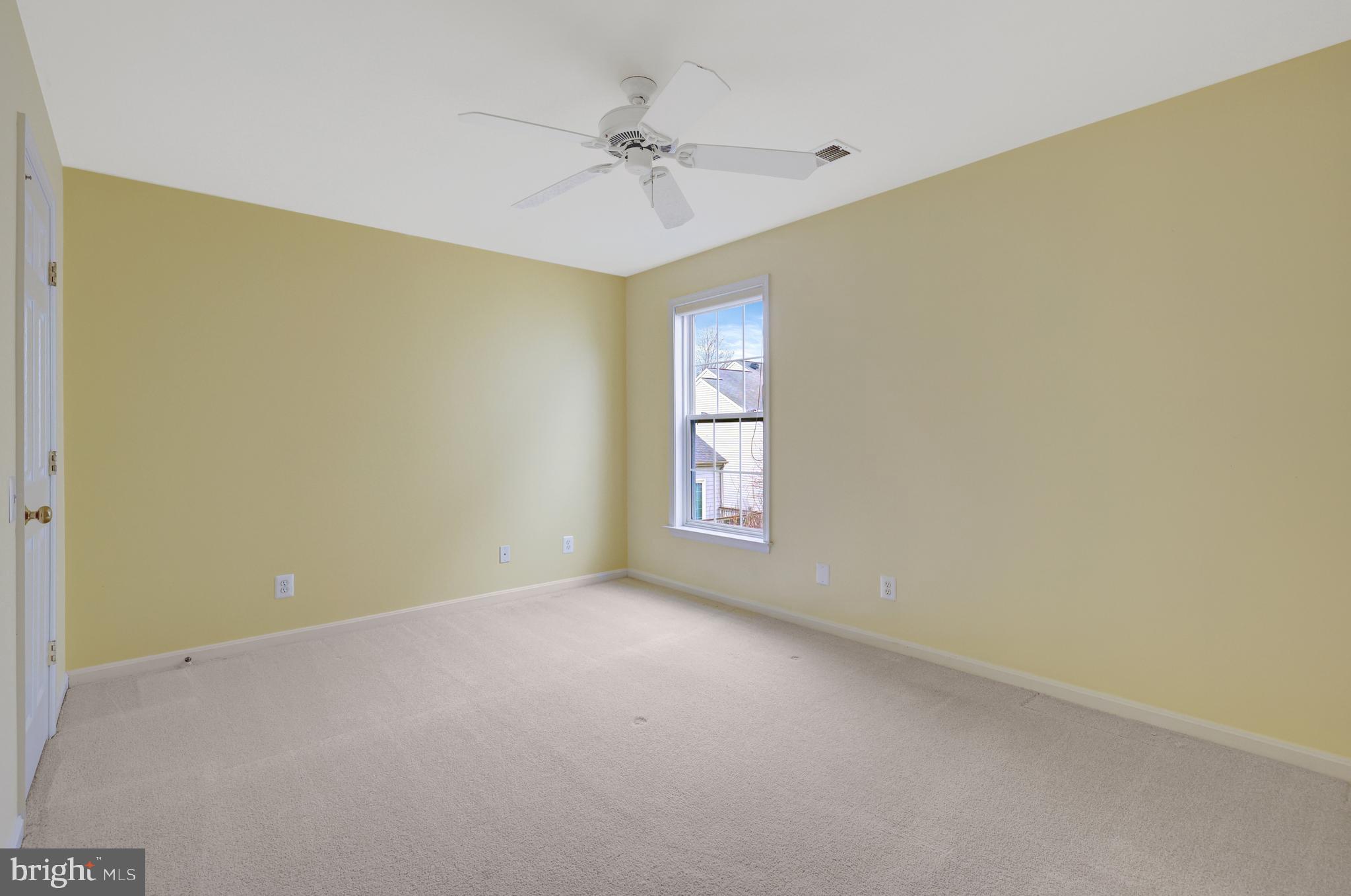 THE COURTS OF FOX MILL - Residential