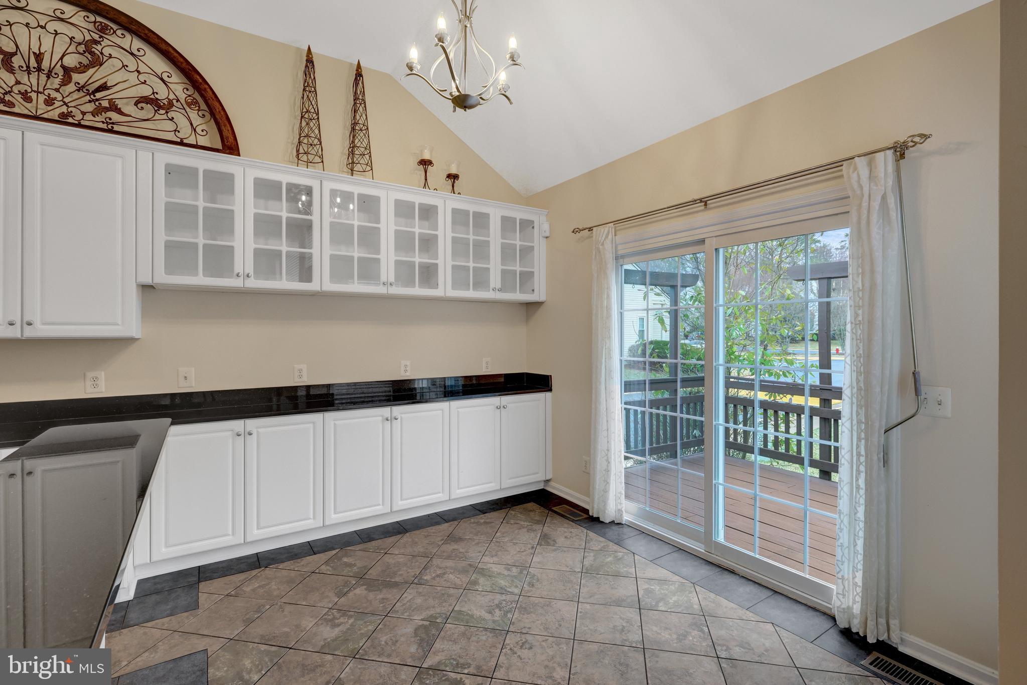 THE COURTS OF FOX MILL - Residential