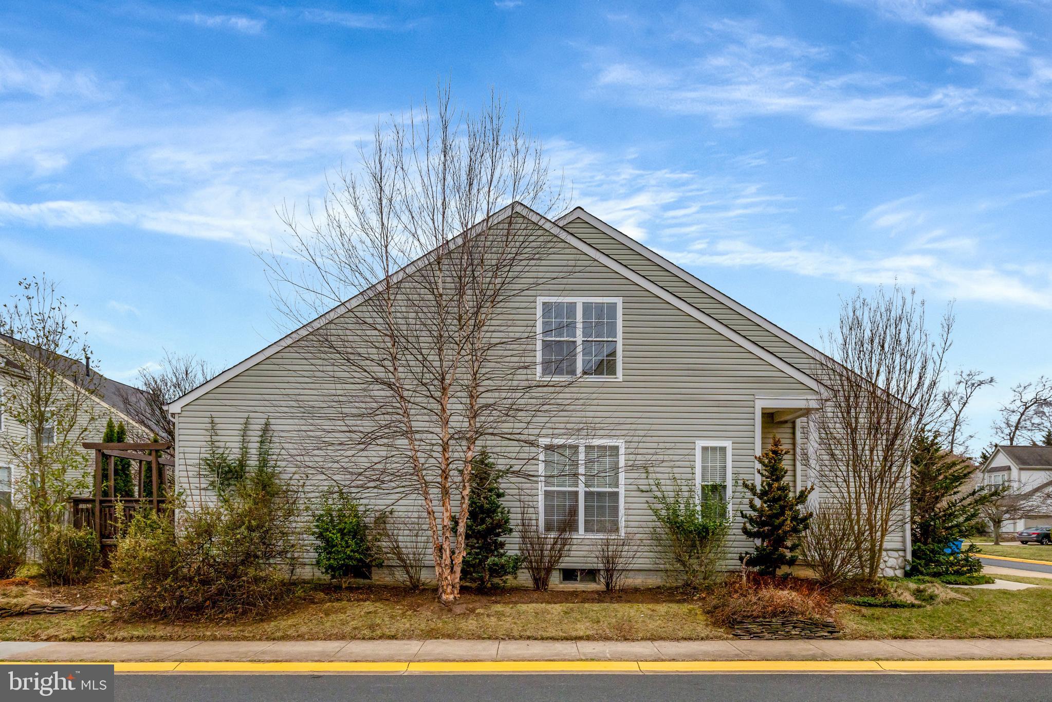 THE COURTS OF FOX MILL - Residential