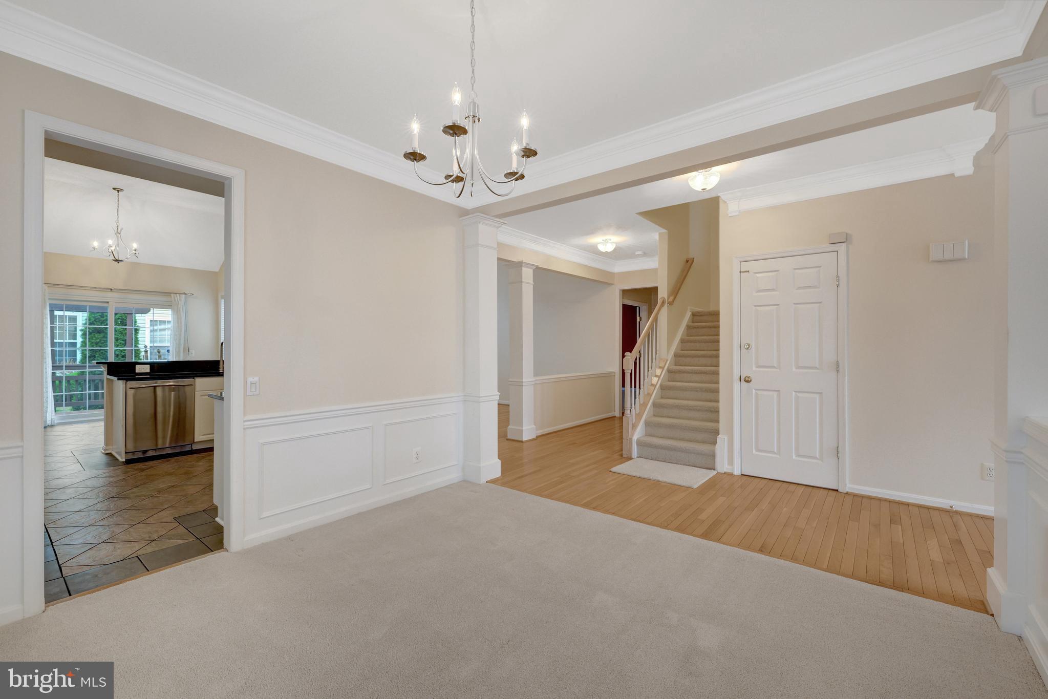 THE COURTS OF FOX MILL - Residential