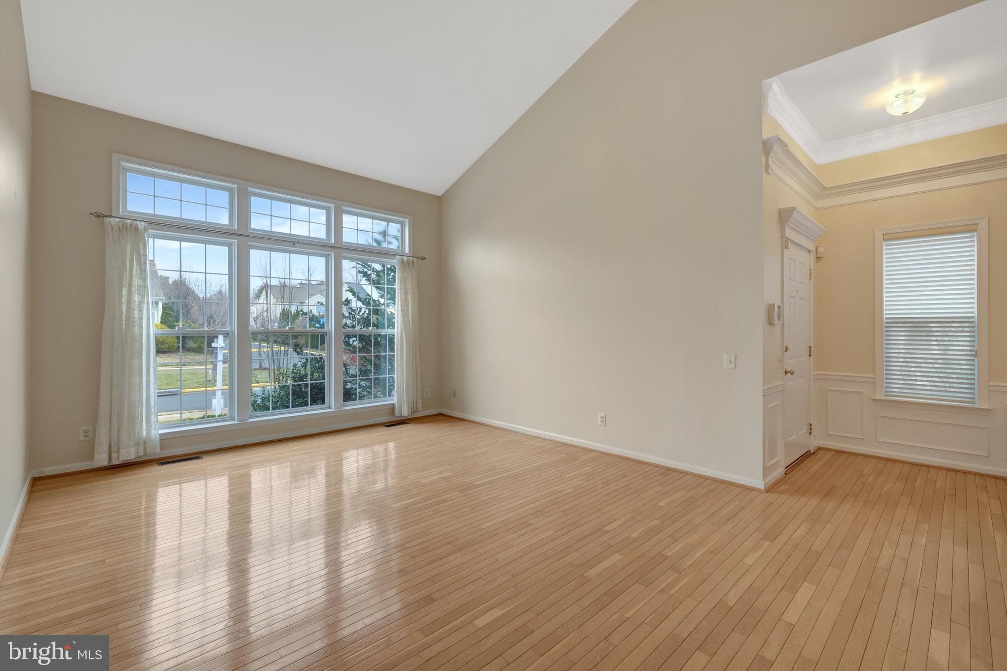 THE COURTS OF FOX MILL - Residential