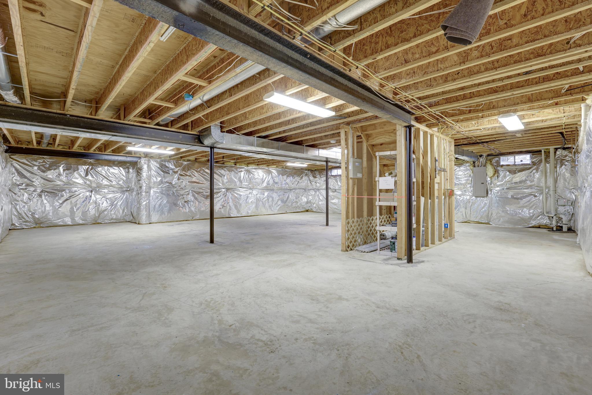 THE COURTS OF FOX MILL - Residential