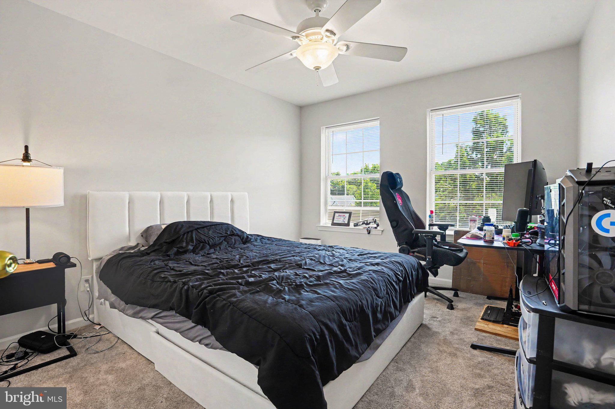 WOODSIDE - Residential