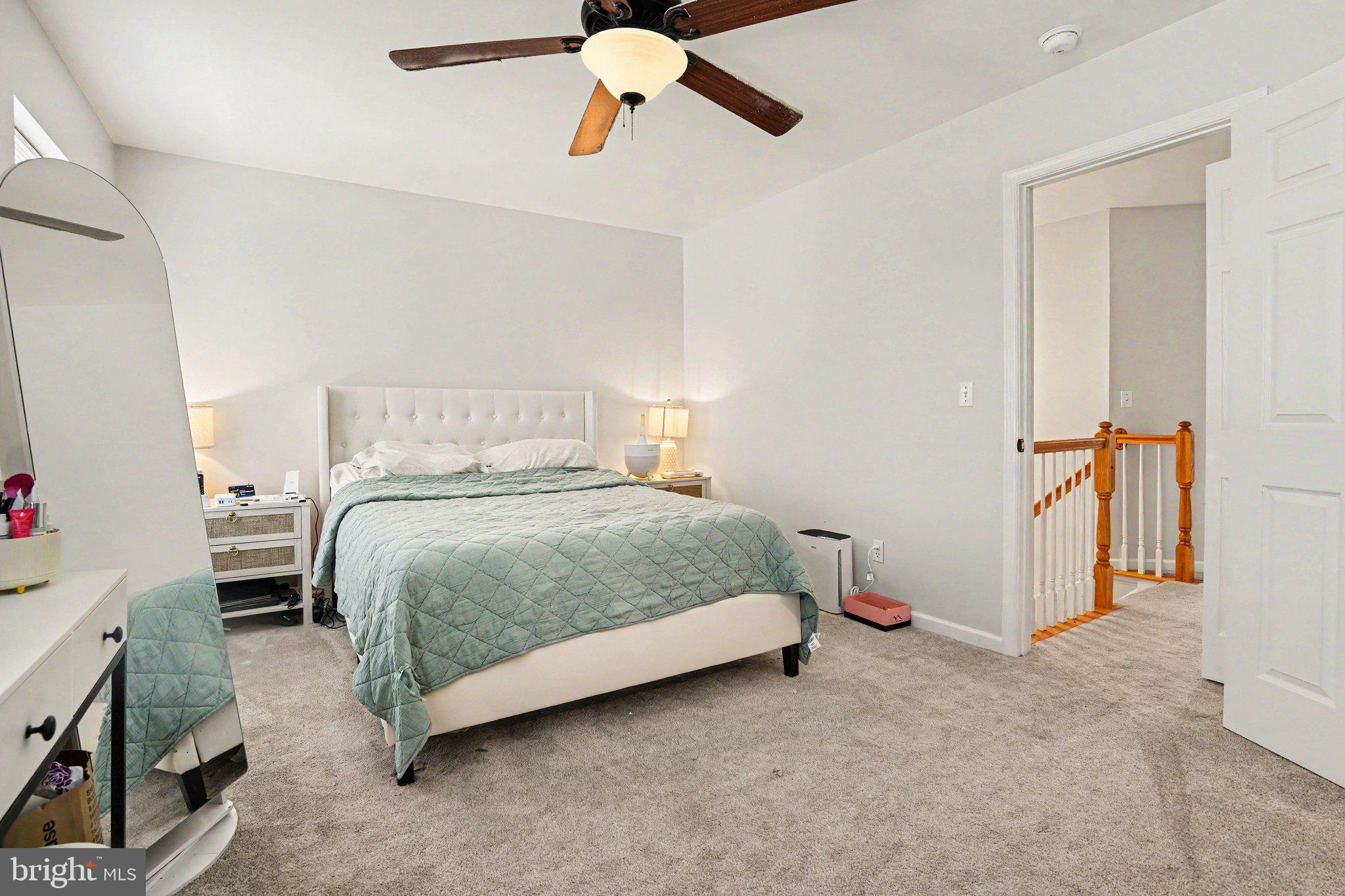 WOODSIDE - Residential