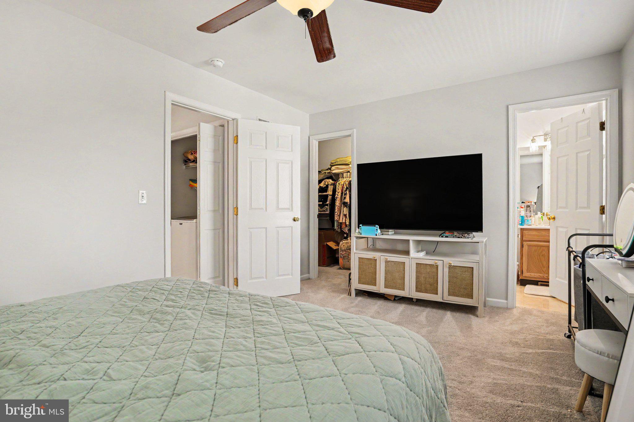 WOODSIDE - Residential