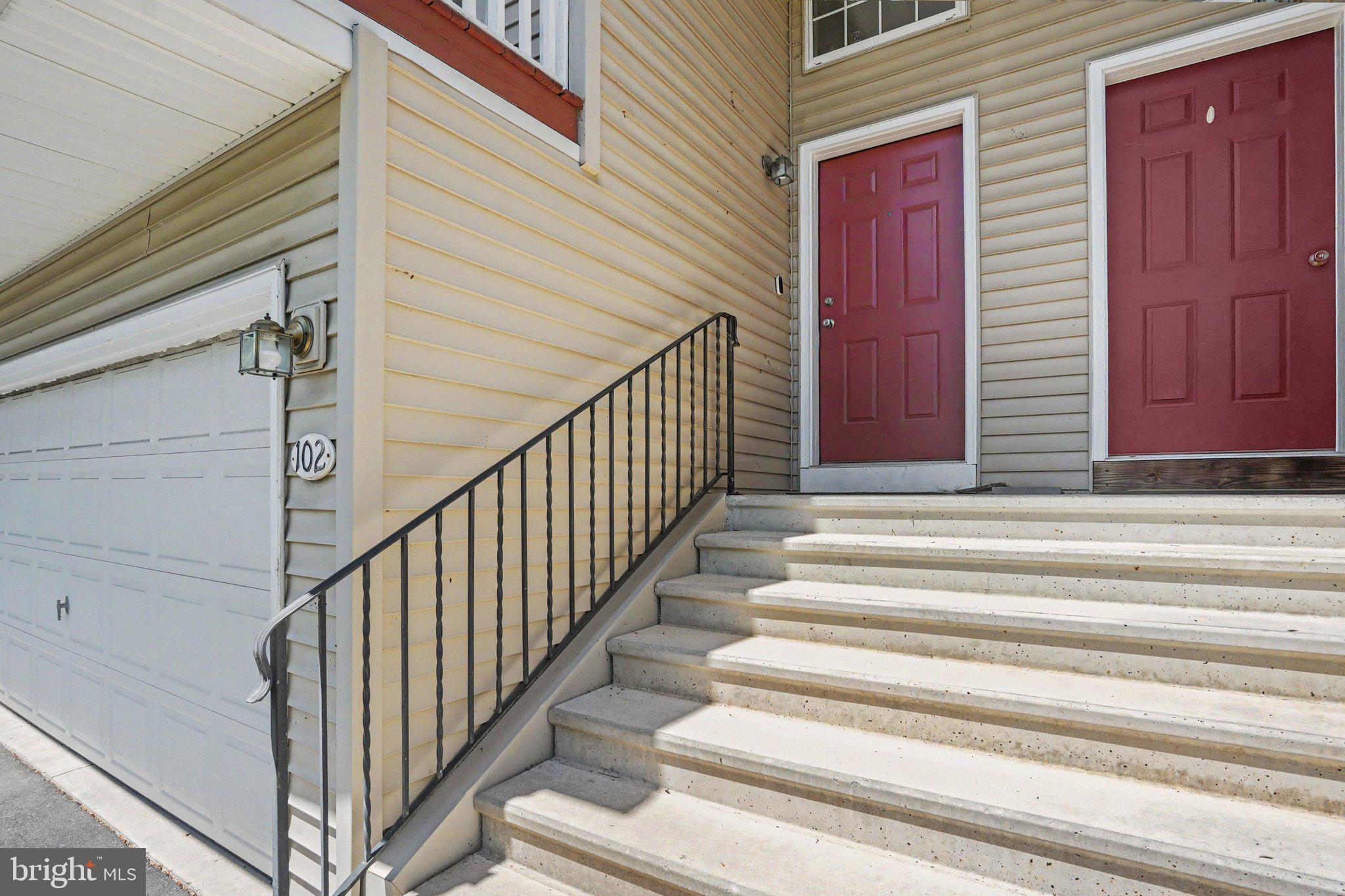 WOODSIDE - Residential