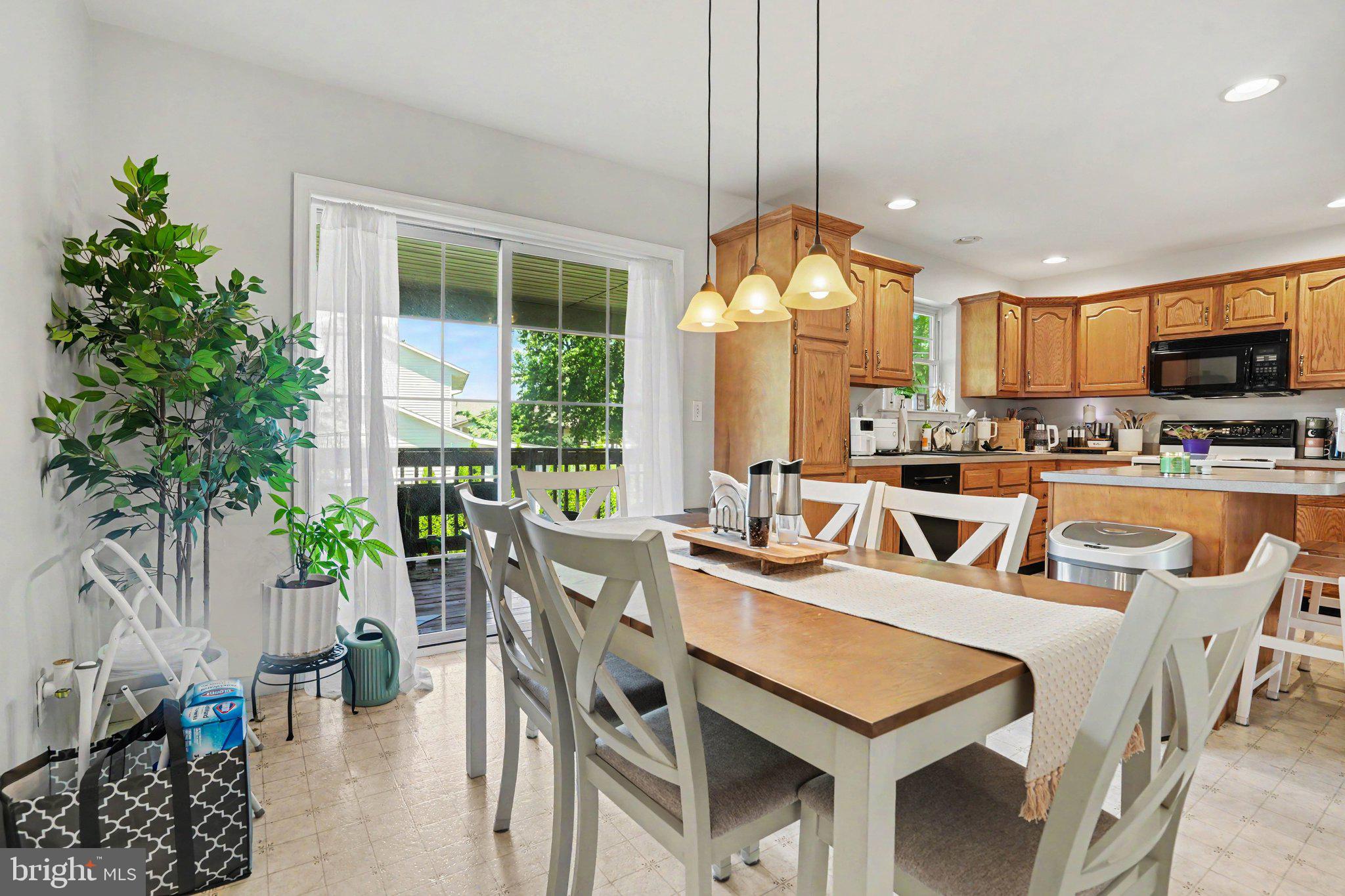 WOODSIDE - Residential