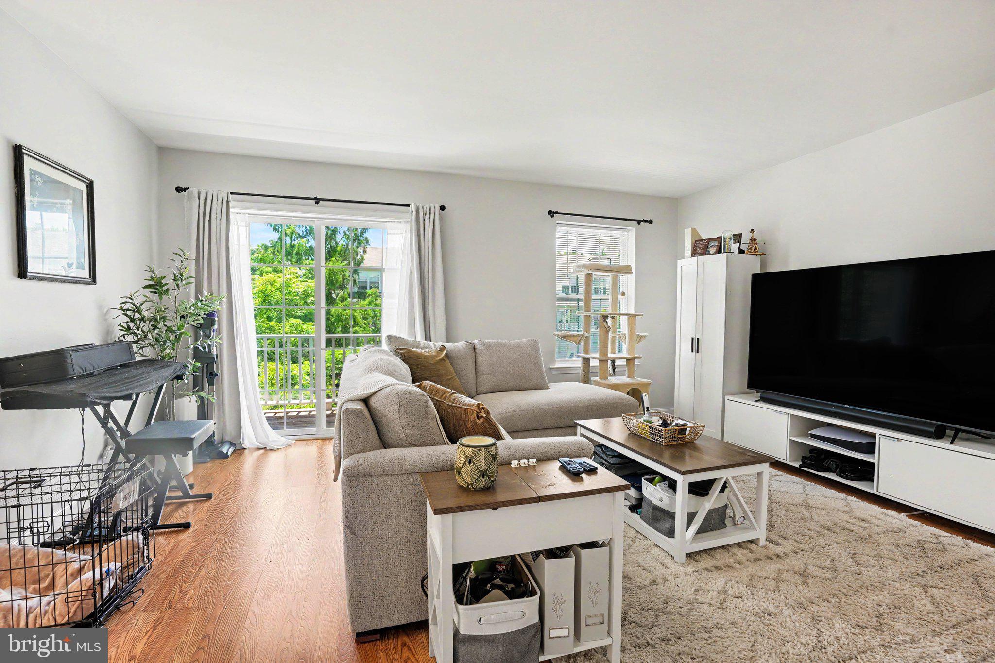 WOODSIDE - Residential