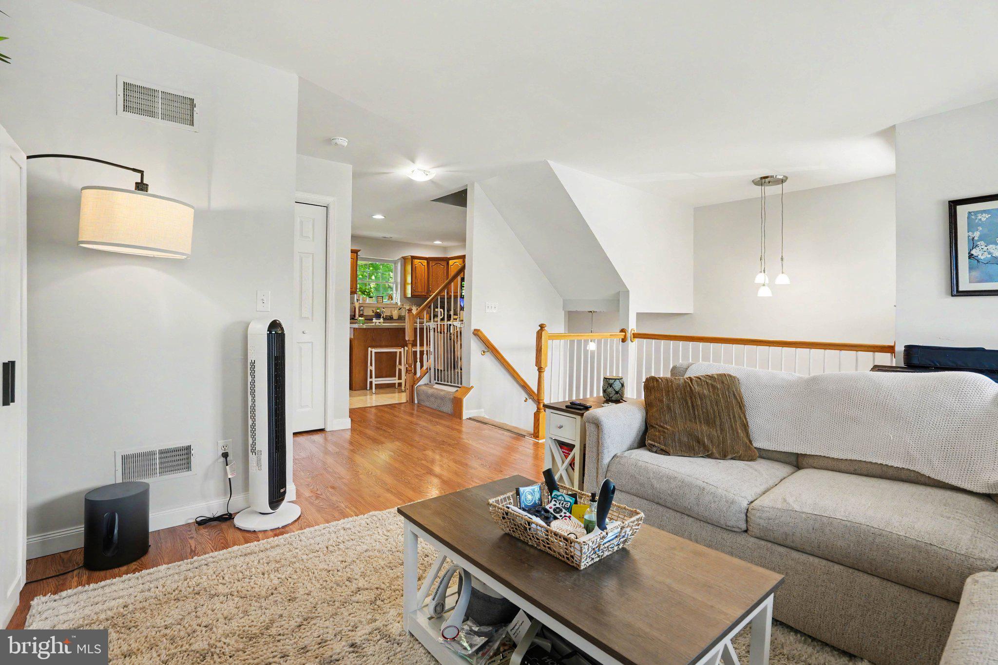 WOODSIDE - Residential