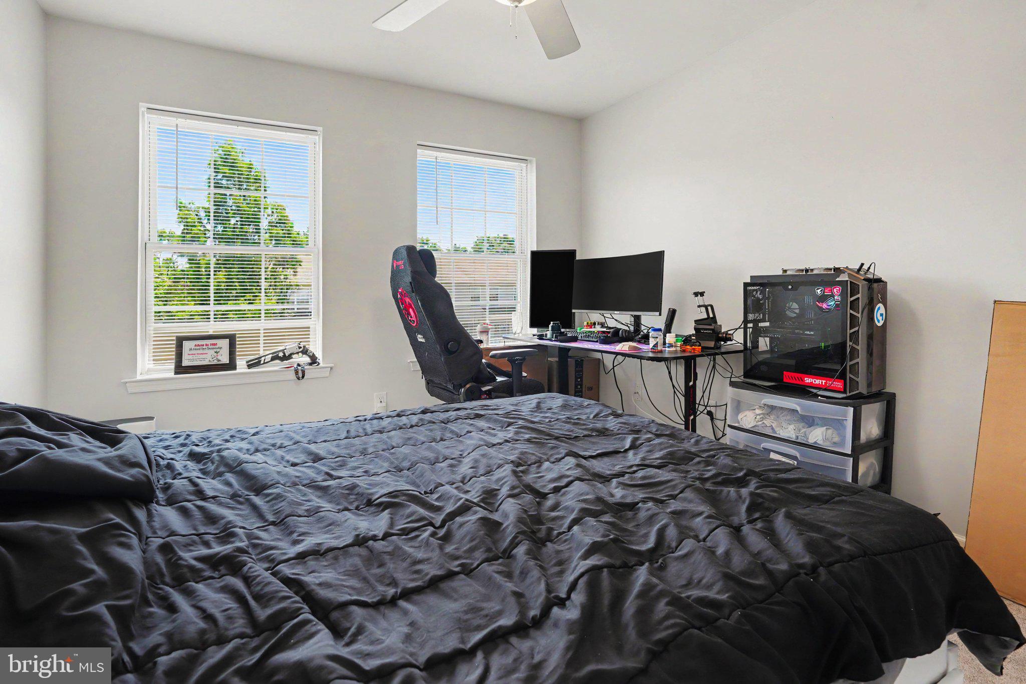 WOODSIDE - Residential