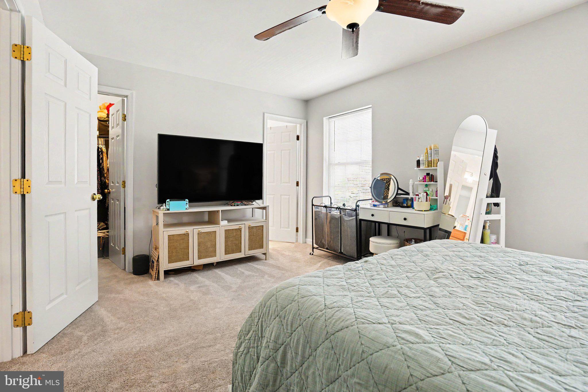 WOODSIDE - Residential