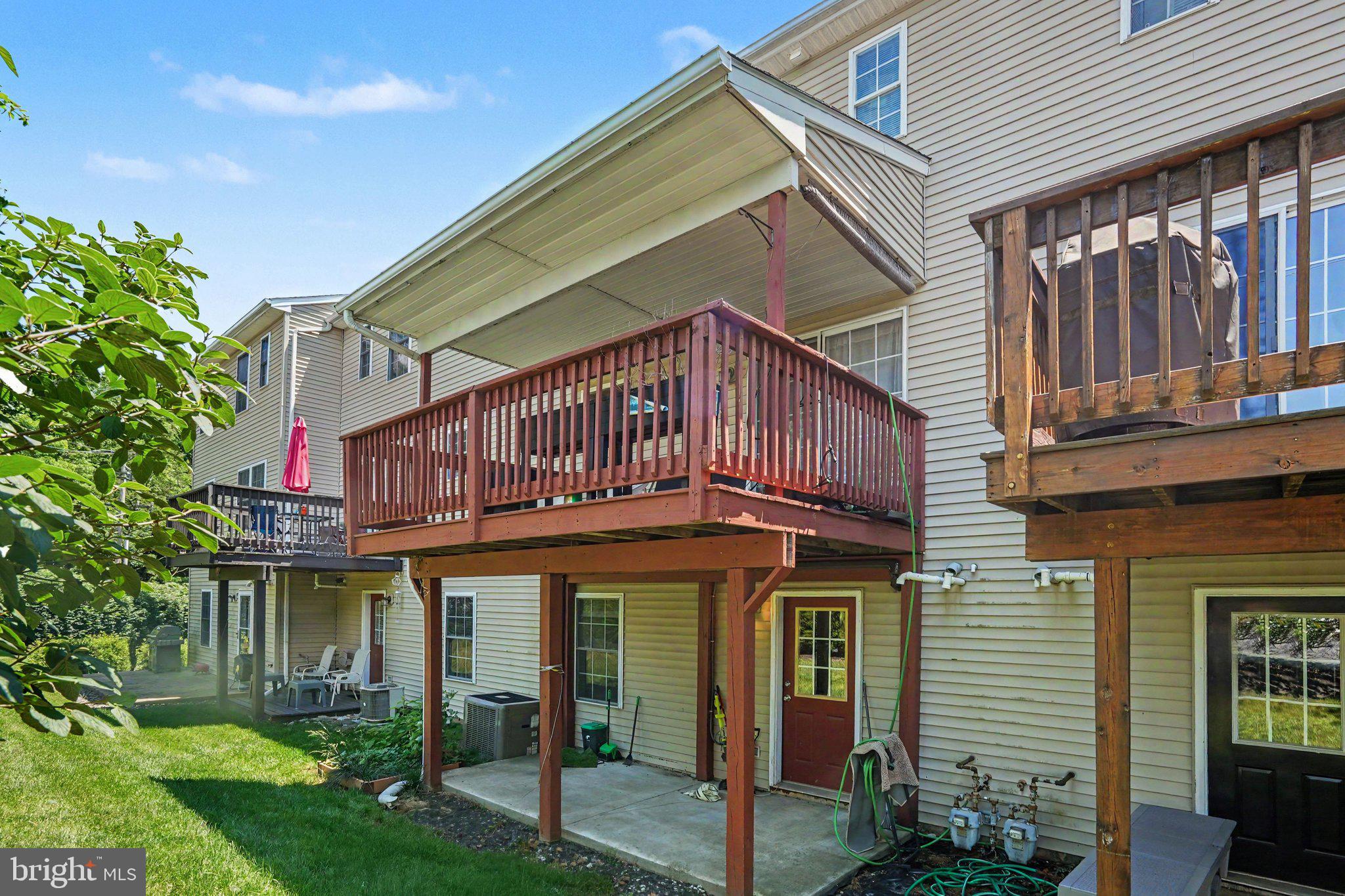 WOODSIDE - Residential