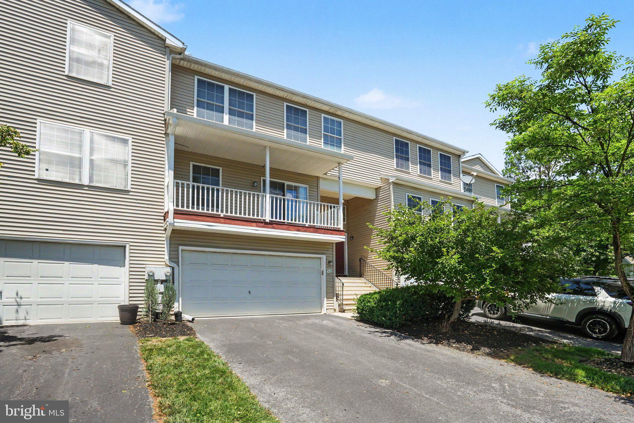 WOODSIDE - Residential