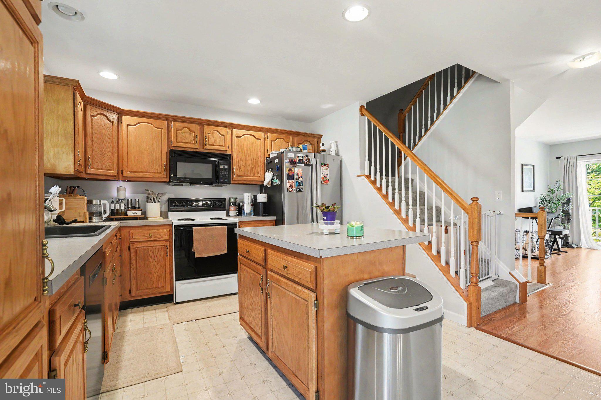 WOODSIDE - Residential