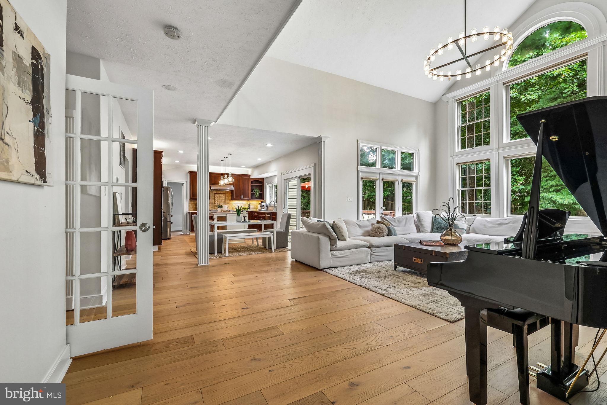 HAMPTON CHASE - Residential