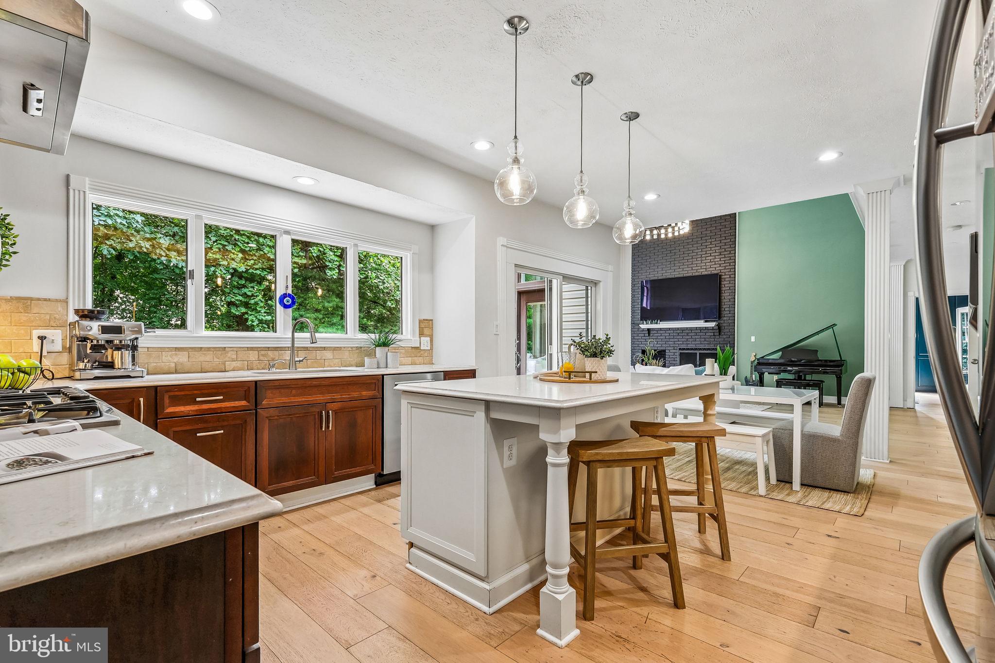 HAMPTON CHASE - Residential