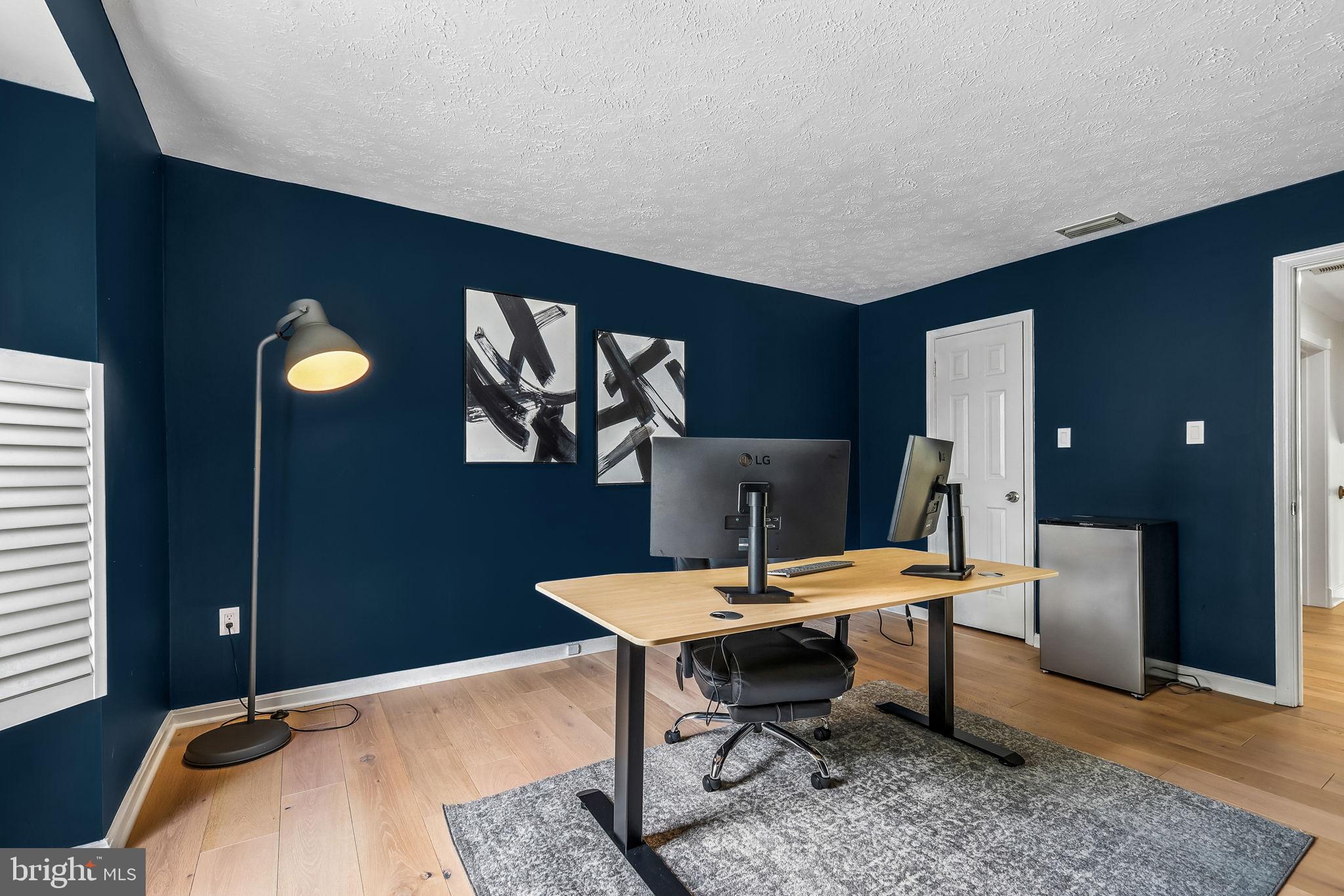 HAMPTON CHASE - Residential