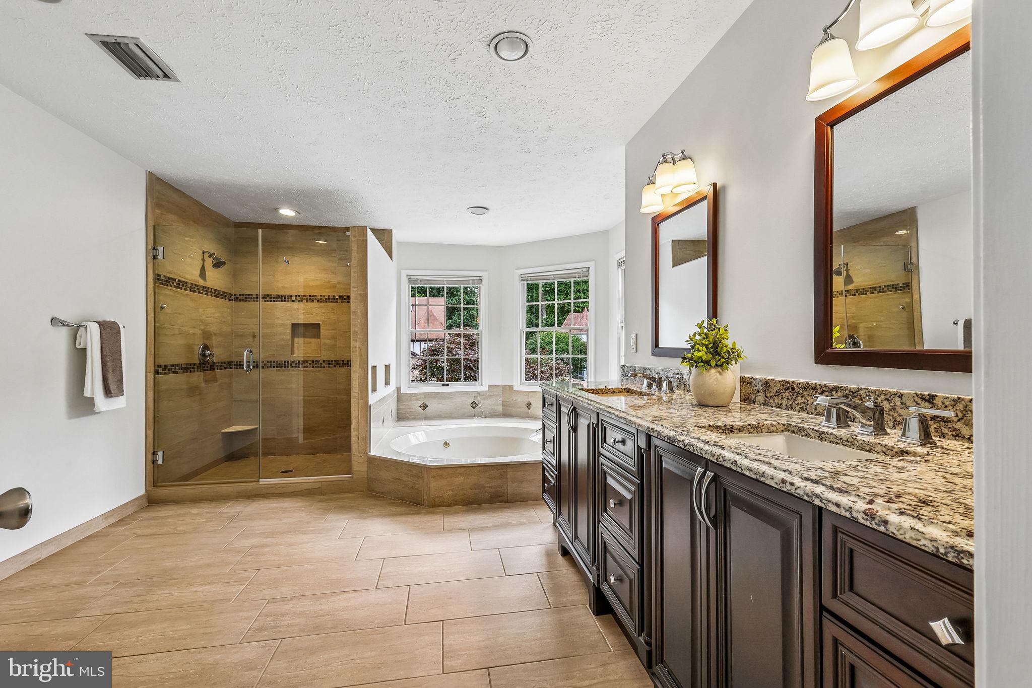 HAMPTON CHASE - Residential