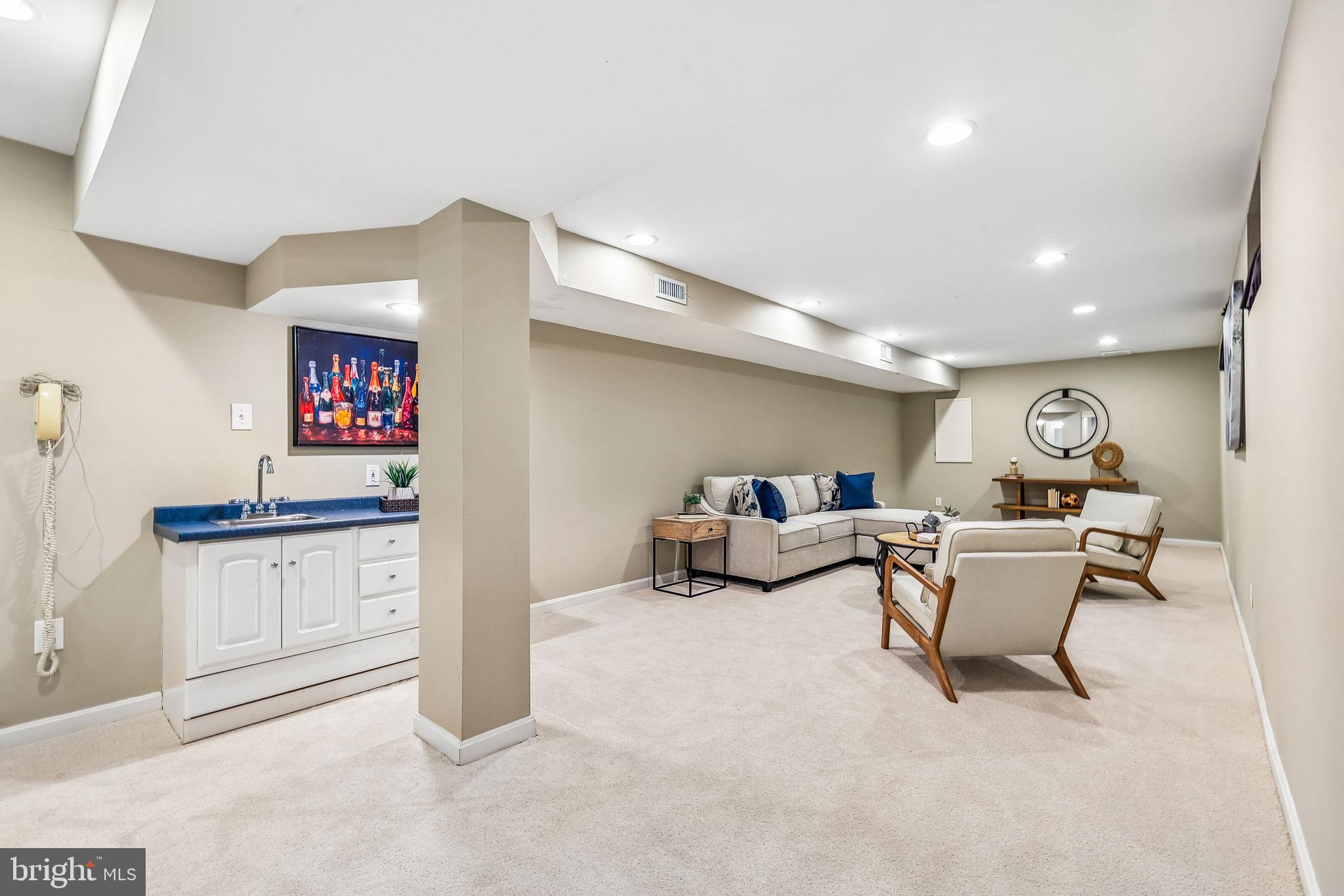 HAMPTON CHASE - Residential