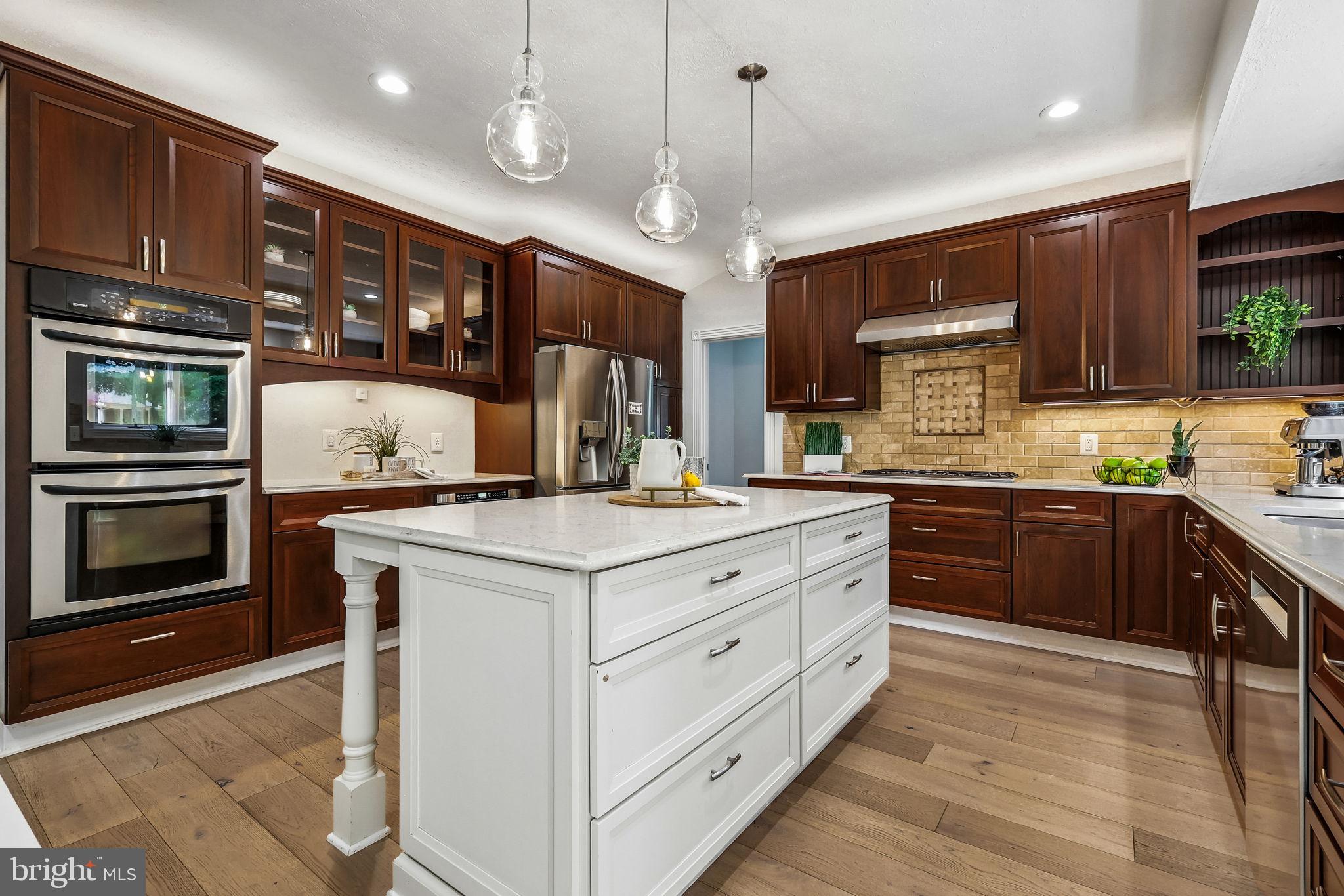 HAMPTON CHASE - Residential