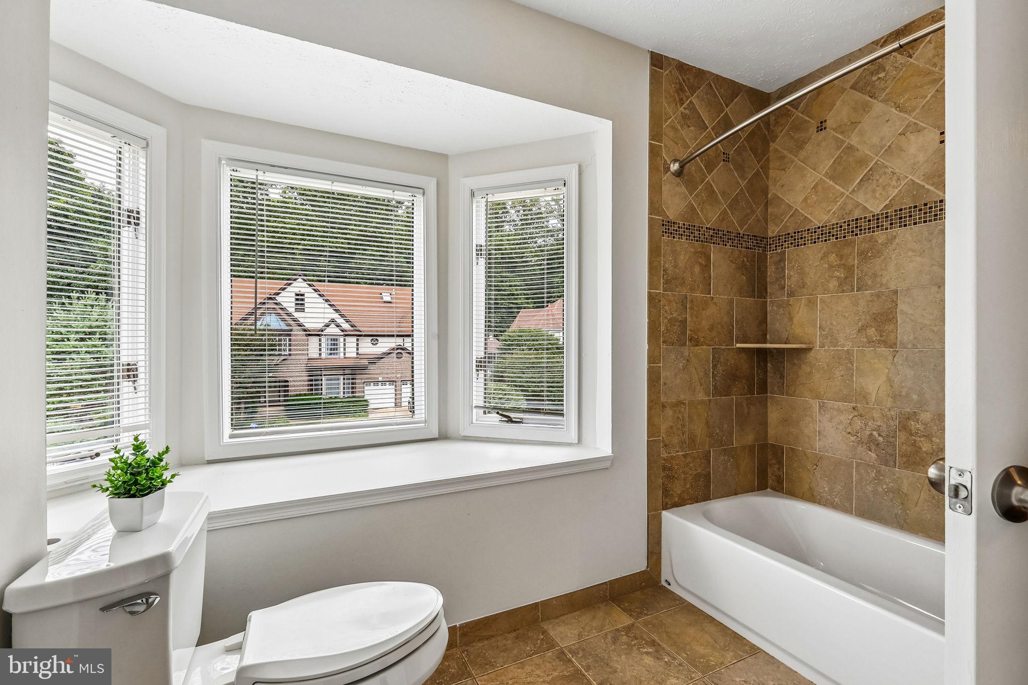 HAMPTON CHASE - Residential