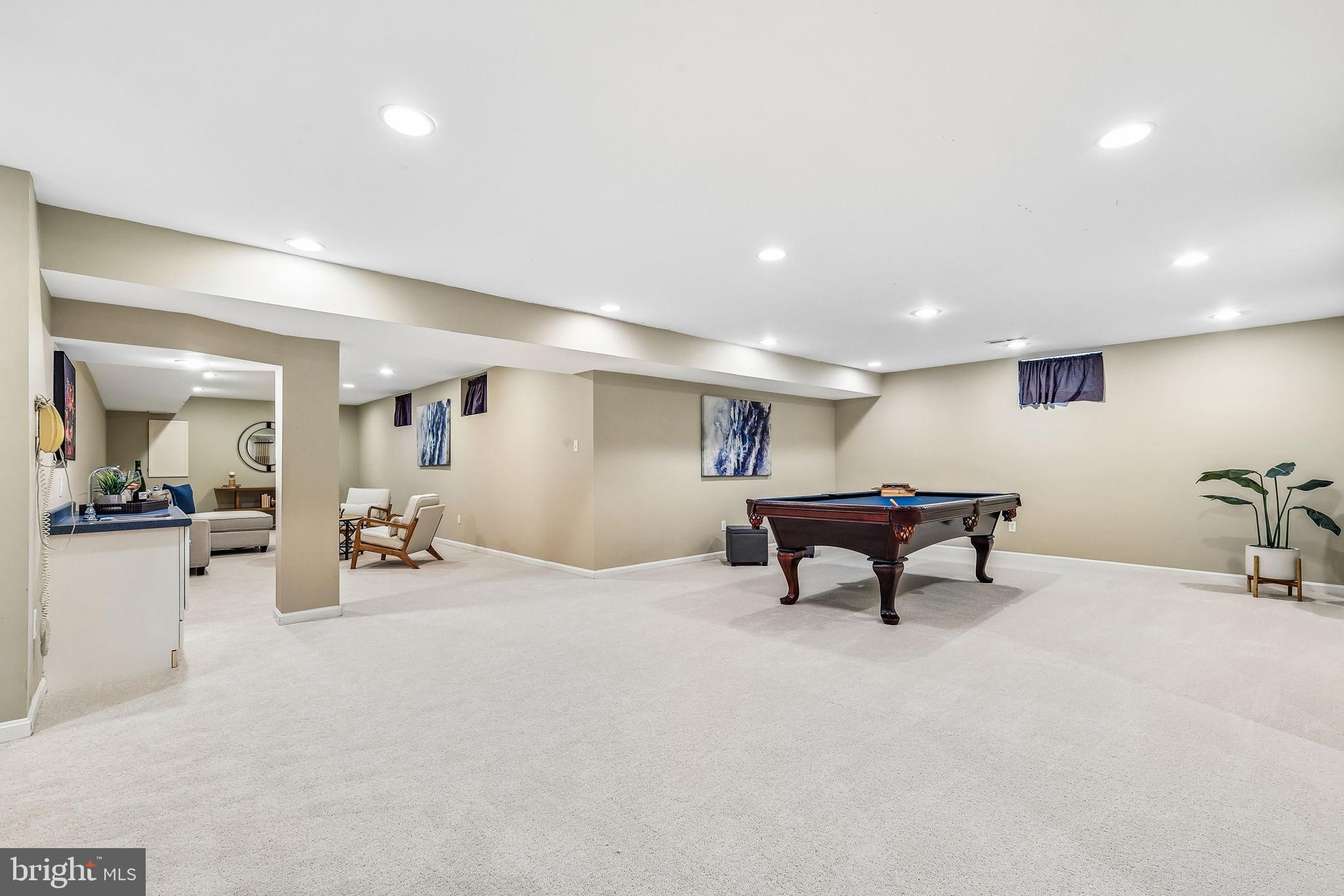 HAMPTON CHASE - Residential
