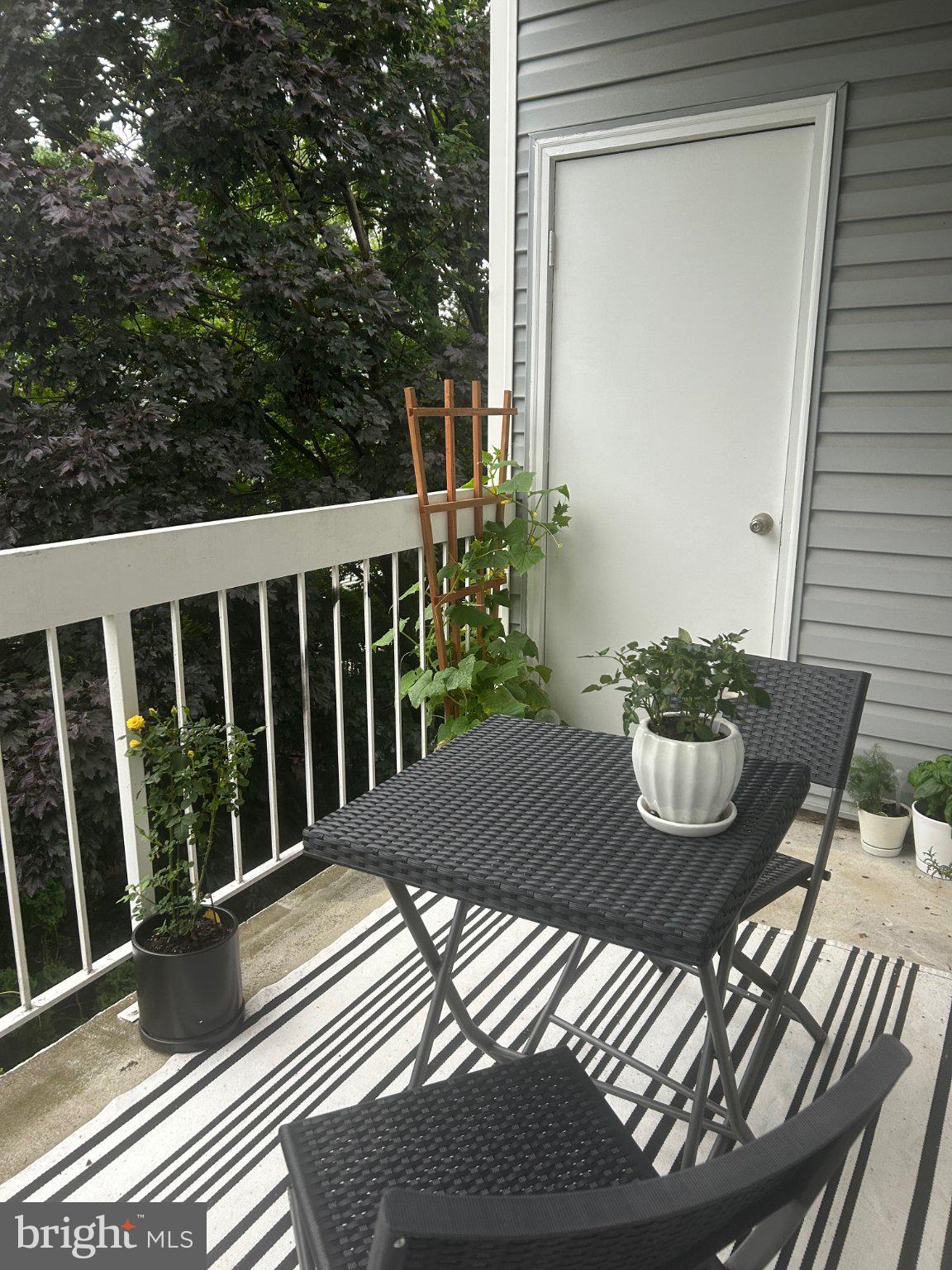 FOUR WINDS AT OAKTON - Residential