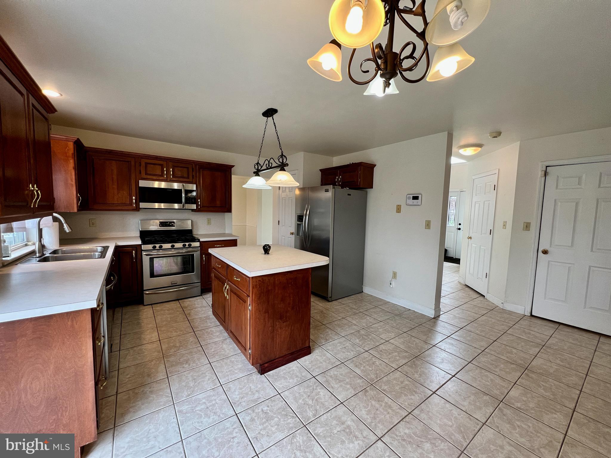 SHADOW RIDGE - Residential