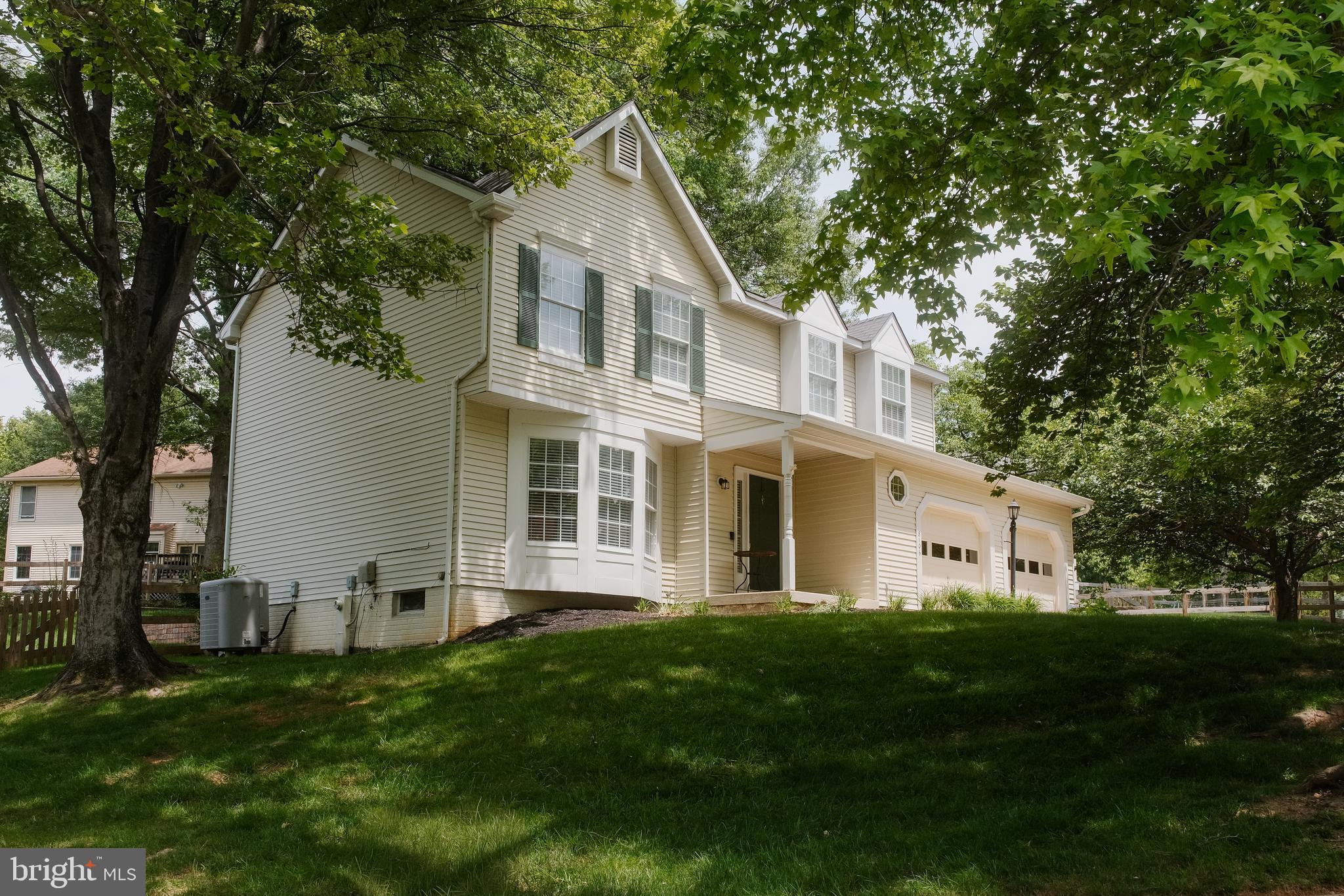 VILLAGE OF LONG REACH - Residential