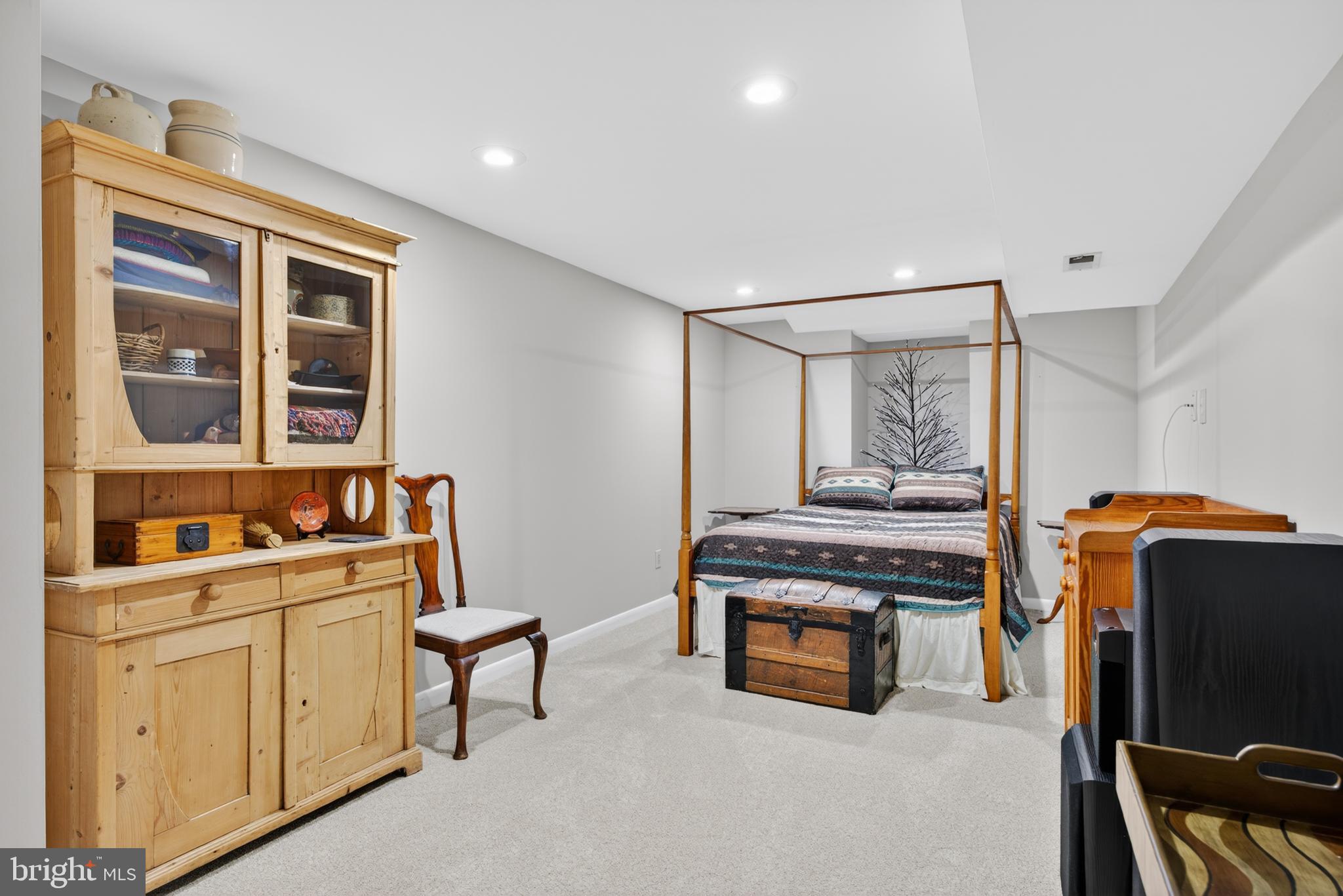 VILLAGE OF LONG REACH - Residential