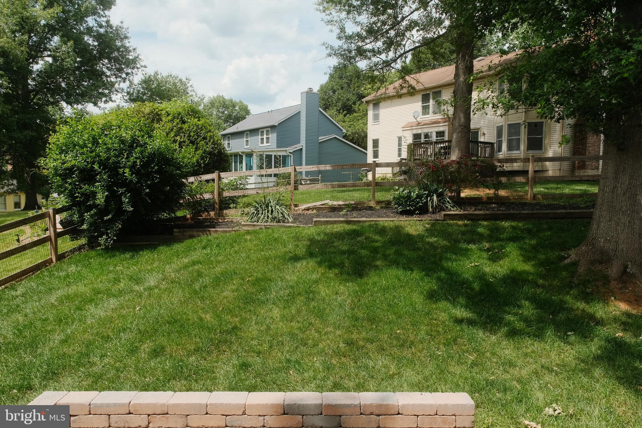 VILLAGE OF LONG REACH - Residential