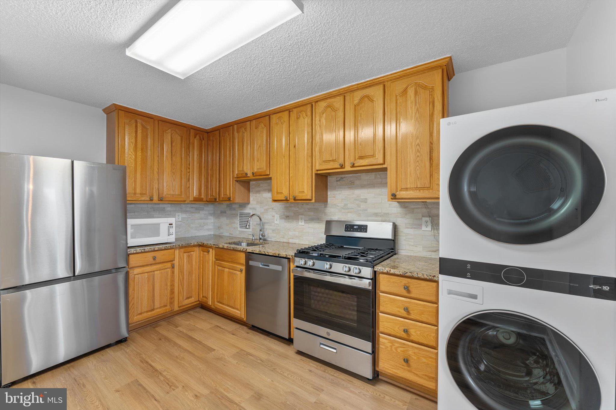SKYLINE PLAZA - Residential Lease