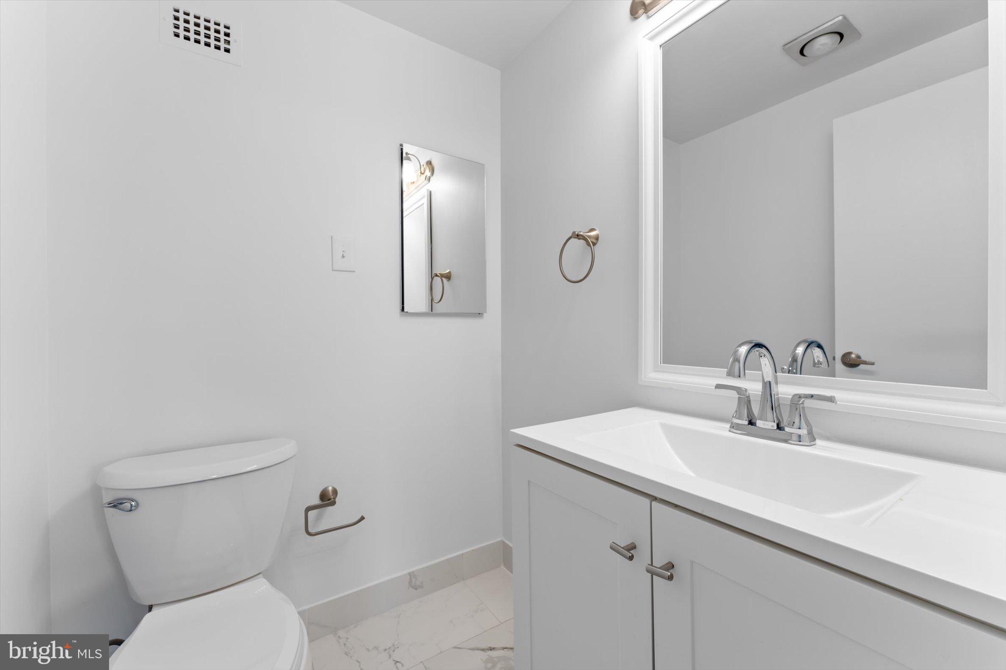 SKYLINE PLAZA - Residential Lease
