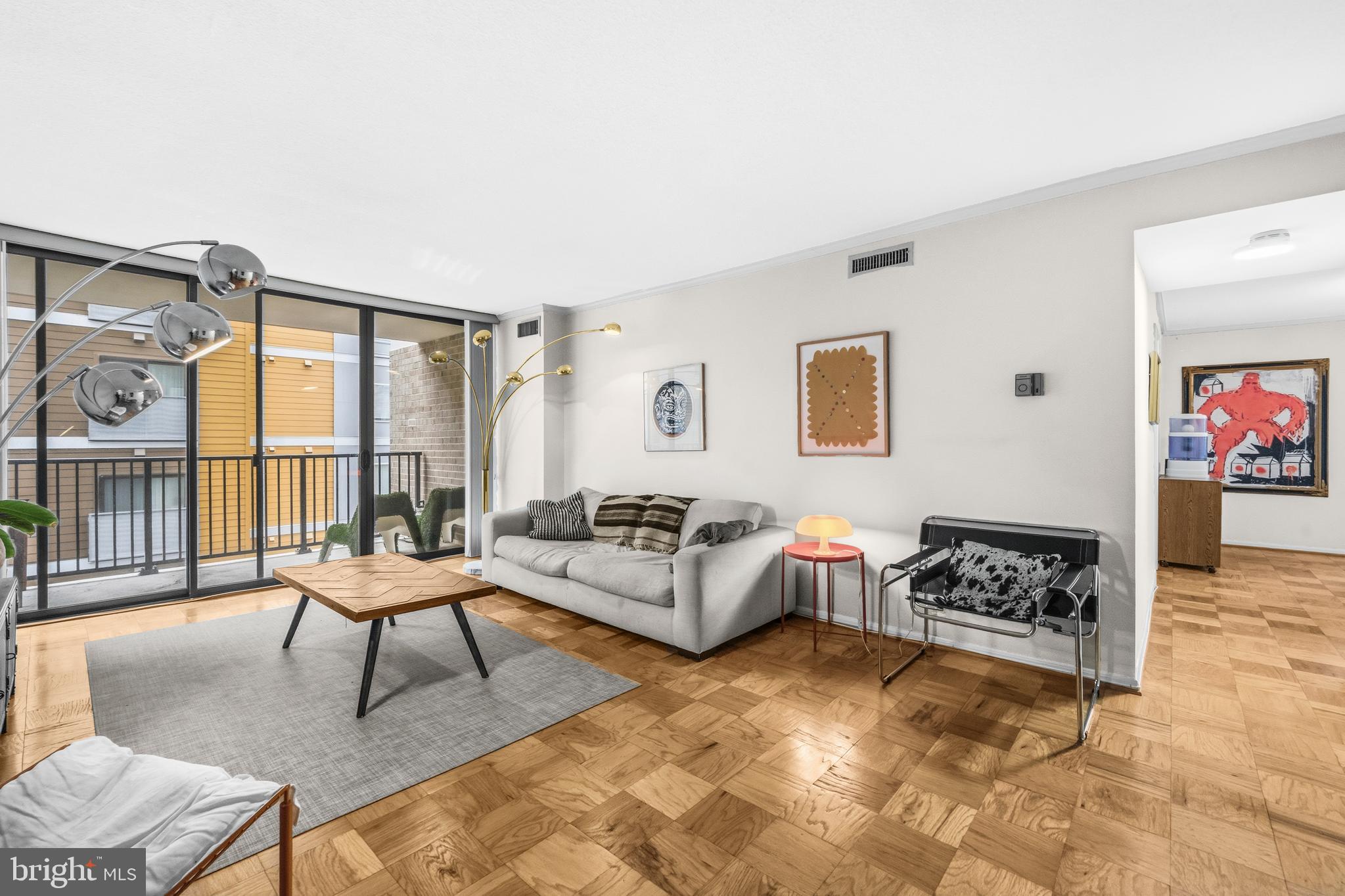AMERICANA CENTRE - Residential