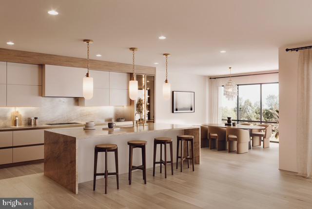 VIENNA WOODS - Residential