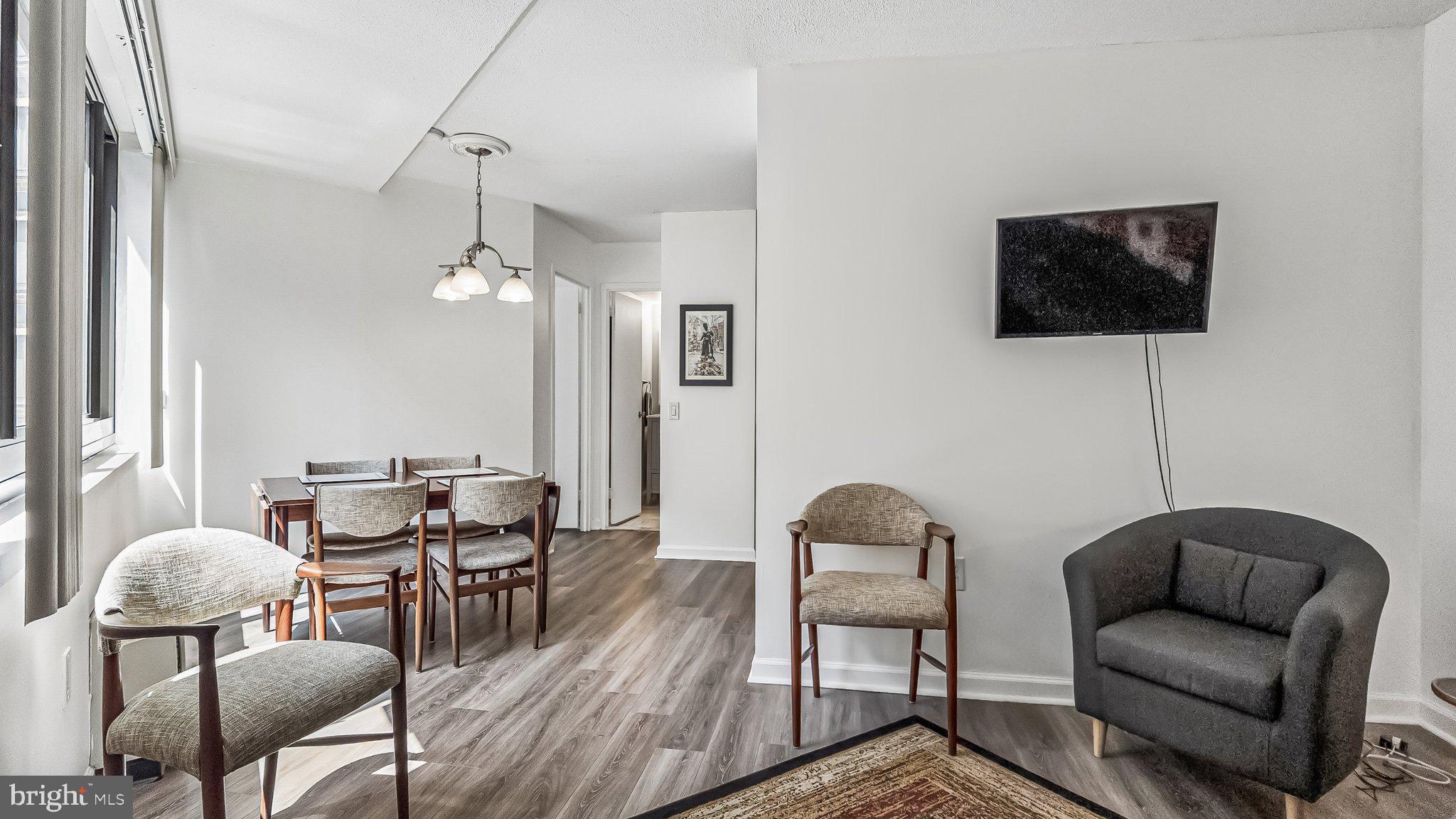 AVENUE OF THE ARTS - Residential