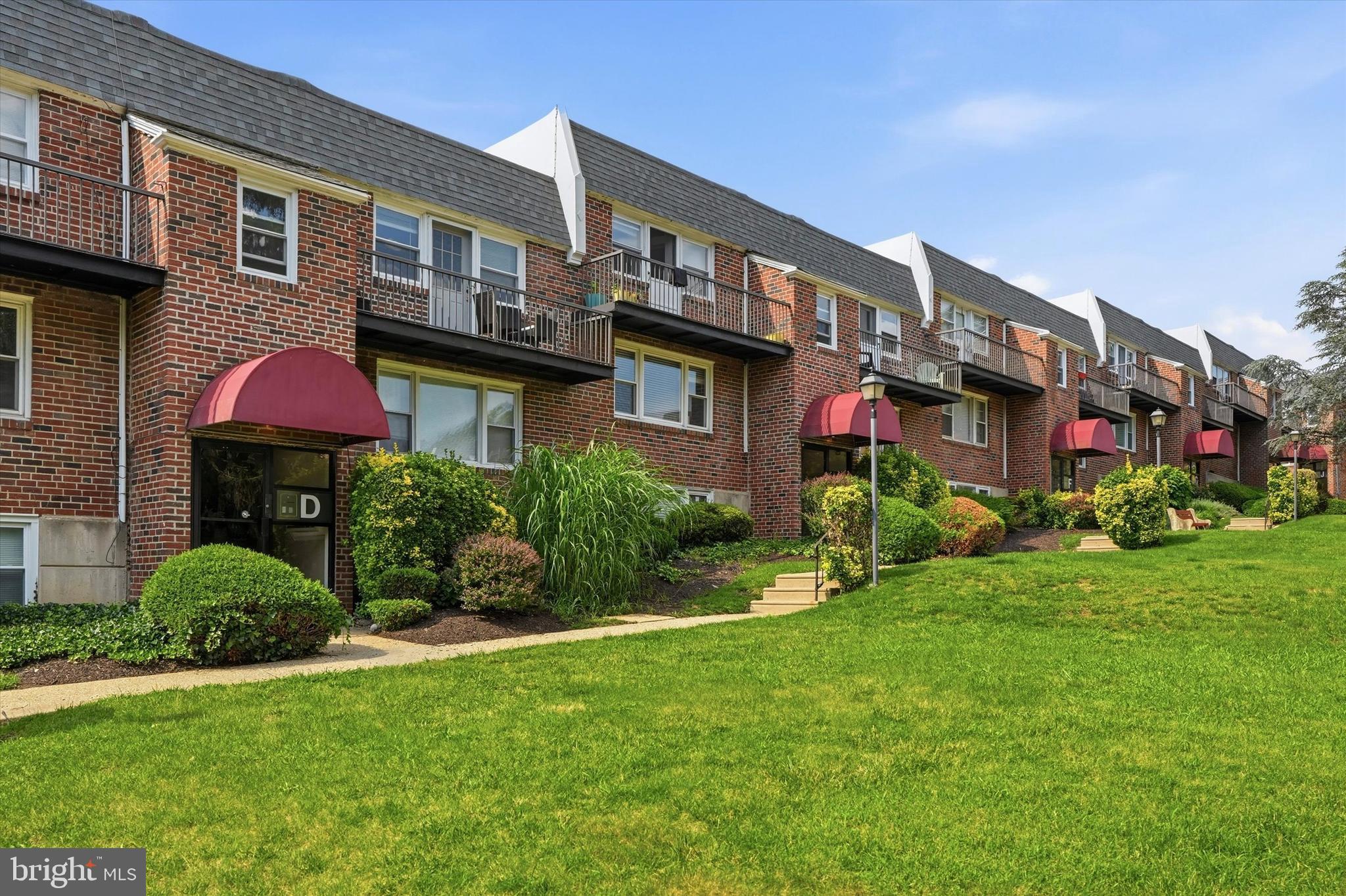 ROXBOROUGH - Residential