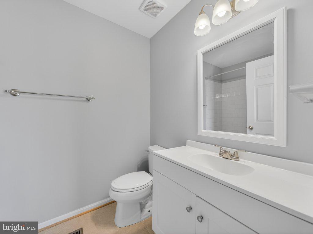 LAKE RIDGE POINTE CONDO - Residential