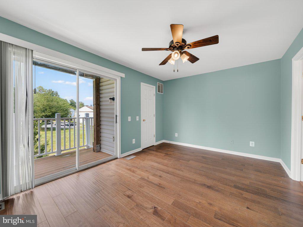 LAKE RIDGE POINTE CONDO - Residential
