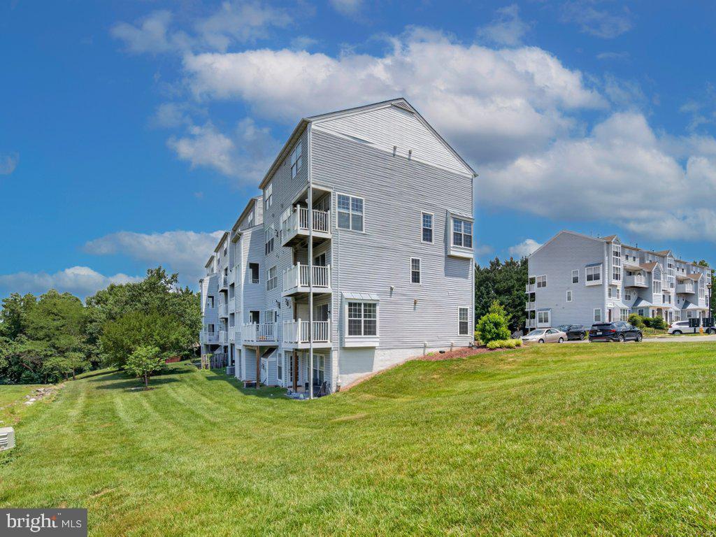 LAKE RIDGE POINTE CONDO - Residential