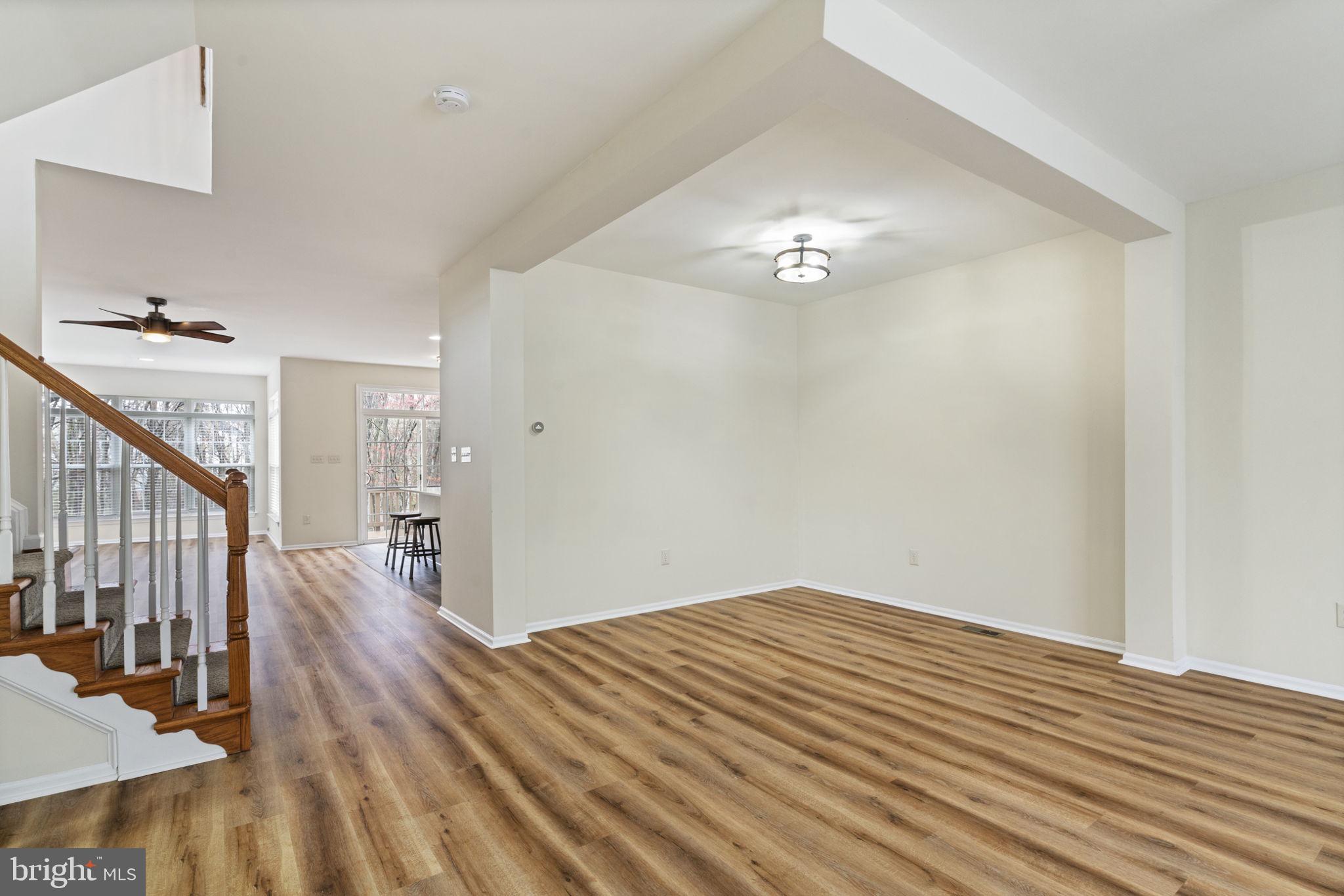 TOWNES OF MANCHESTER WOODS - Residential