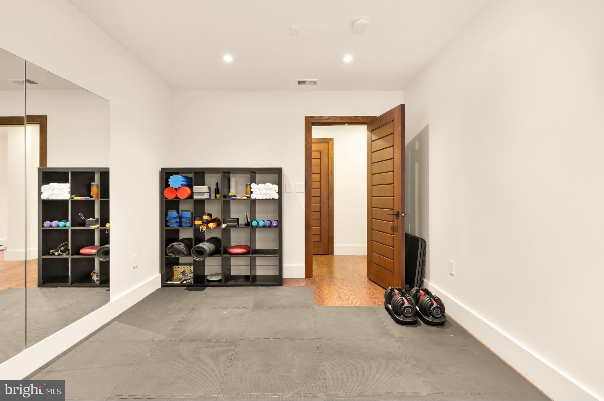 BETHESDA OUTSIDE - Residential